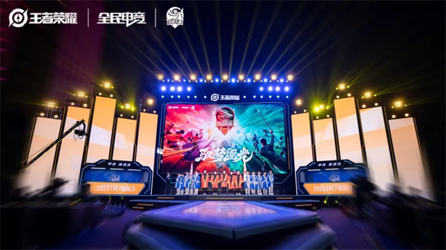 晚间焦点战报：重庆狼队与广州TTG常规赛首次交锋，狼队胜。