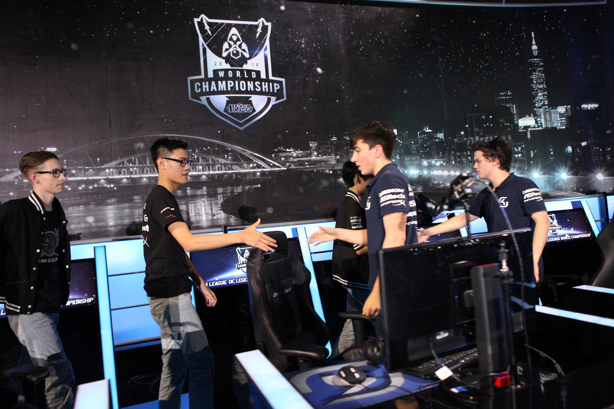 Chovy补刀机器：英雄联盟职业赛场LCK联赛霸主与世界赛魔咒的突破挑战-中欧电竞